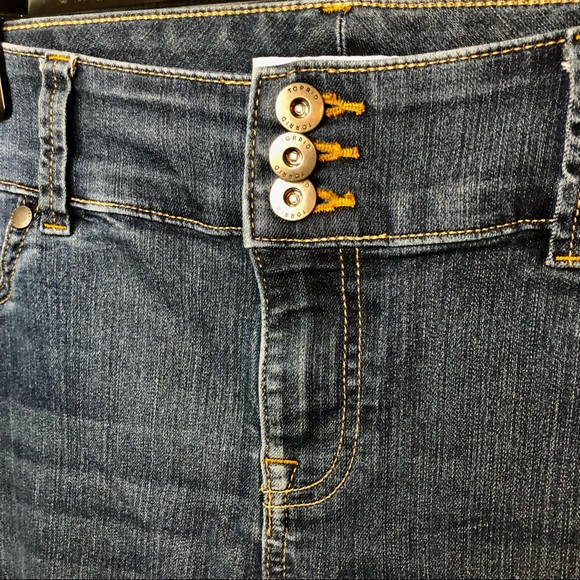 TORRID Jeans-Jeggings Dark Wash Stretch - Picture 7 of 9